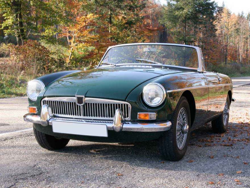 first-classic-car-mgb_1280x960